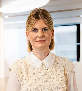 Foto von Bianca Haußner, Kreditexpertin für Individualkredit bei KREDIT.DE