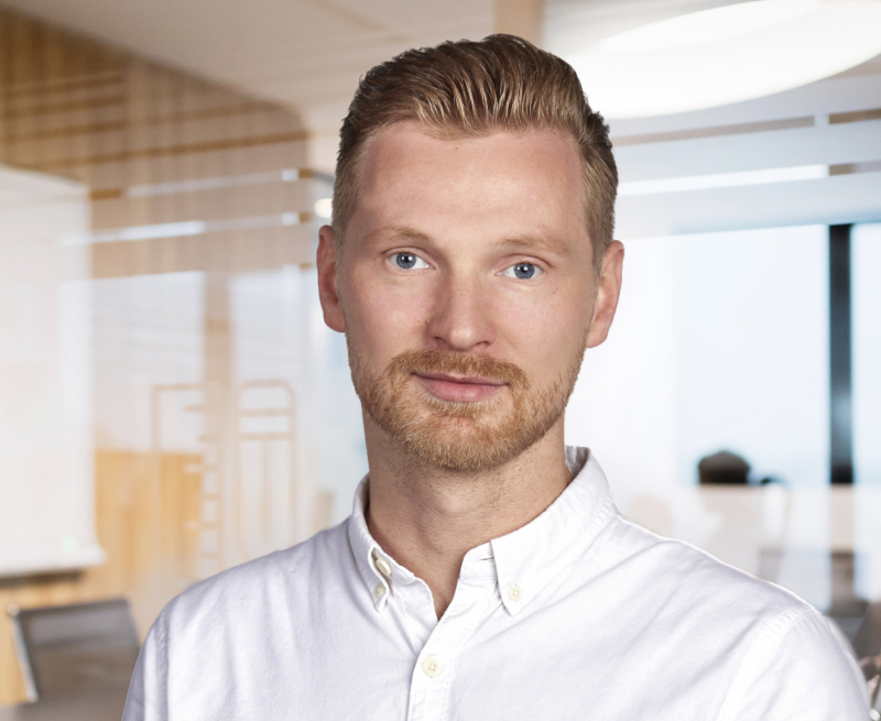 Portraitfoto von Max Hochfeld - Kreditspezialist
